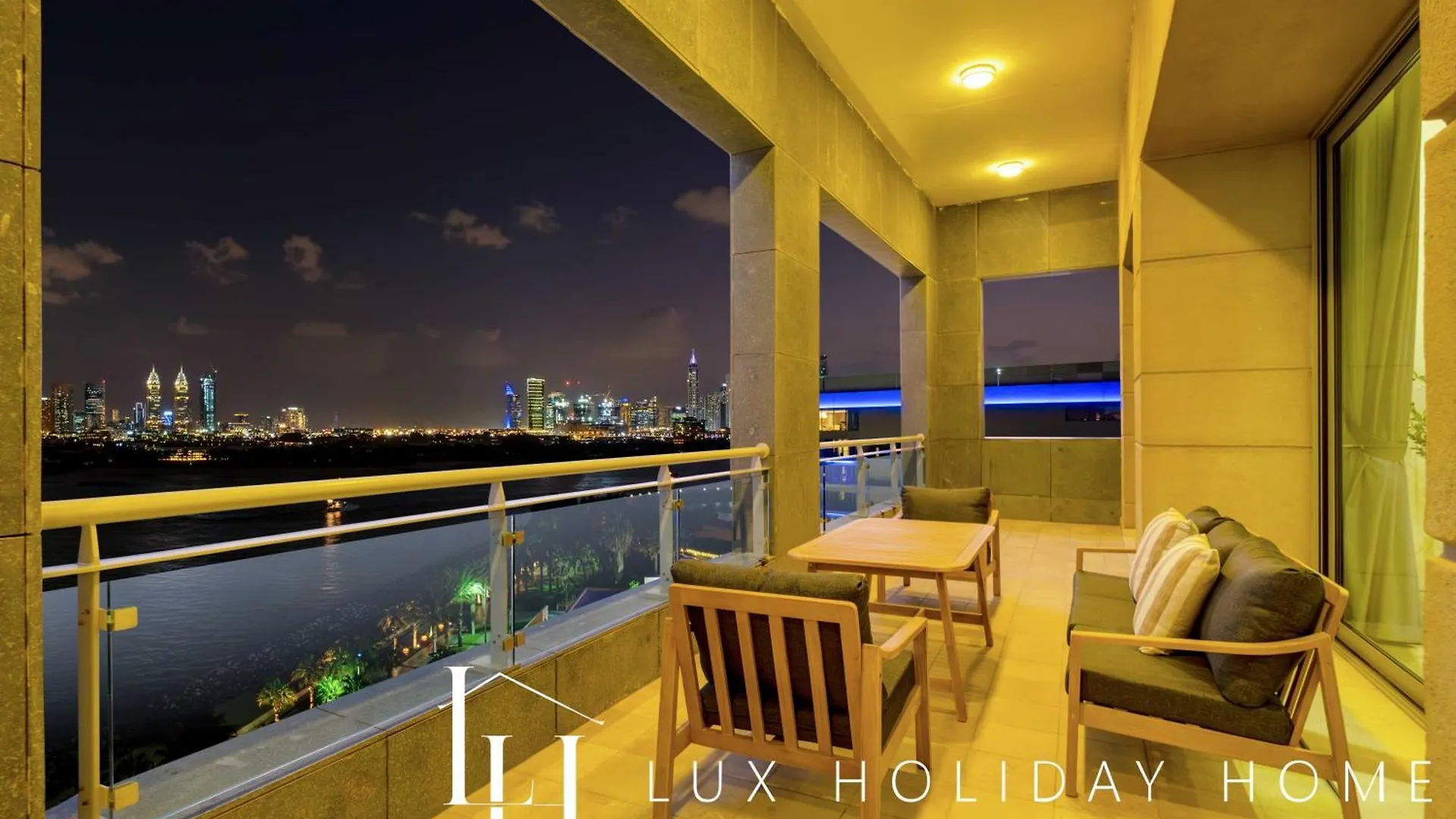 Lux The Palm Burj View Suite Dubaj 0*,