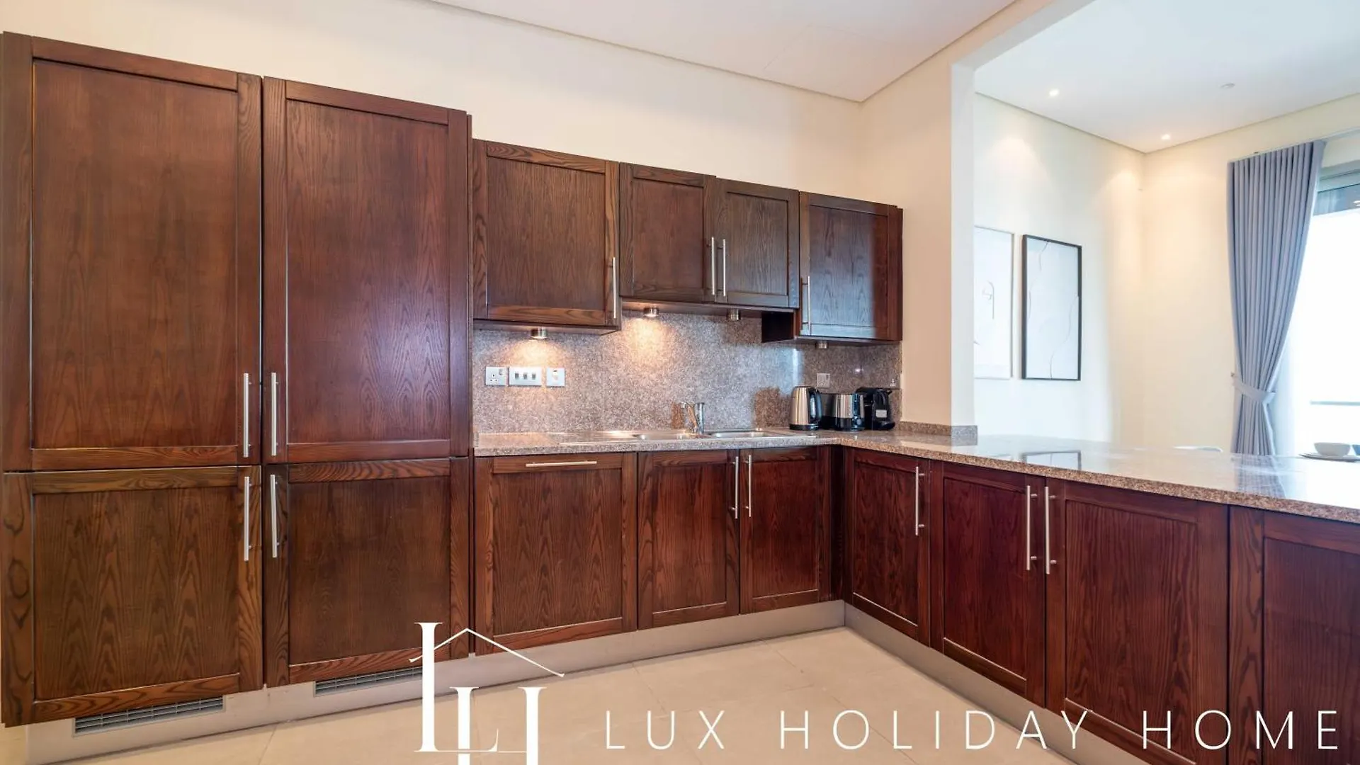 アパート Lux The Palm Burj View Suite ドバイ